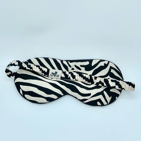 Très Silk - 100% Natural Mulberry Silk Eye Mask - Picture 3 of 5